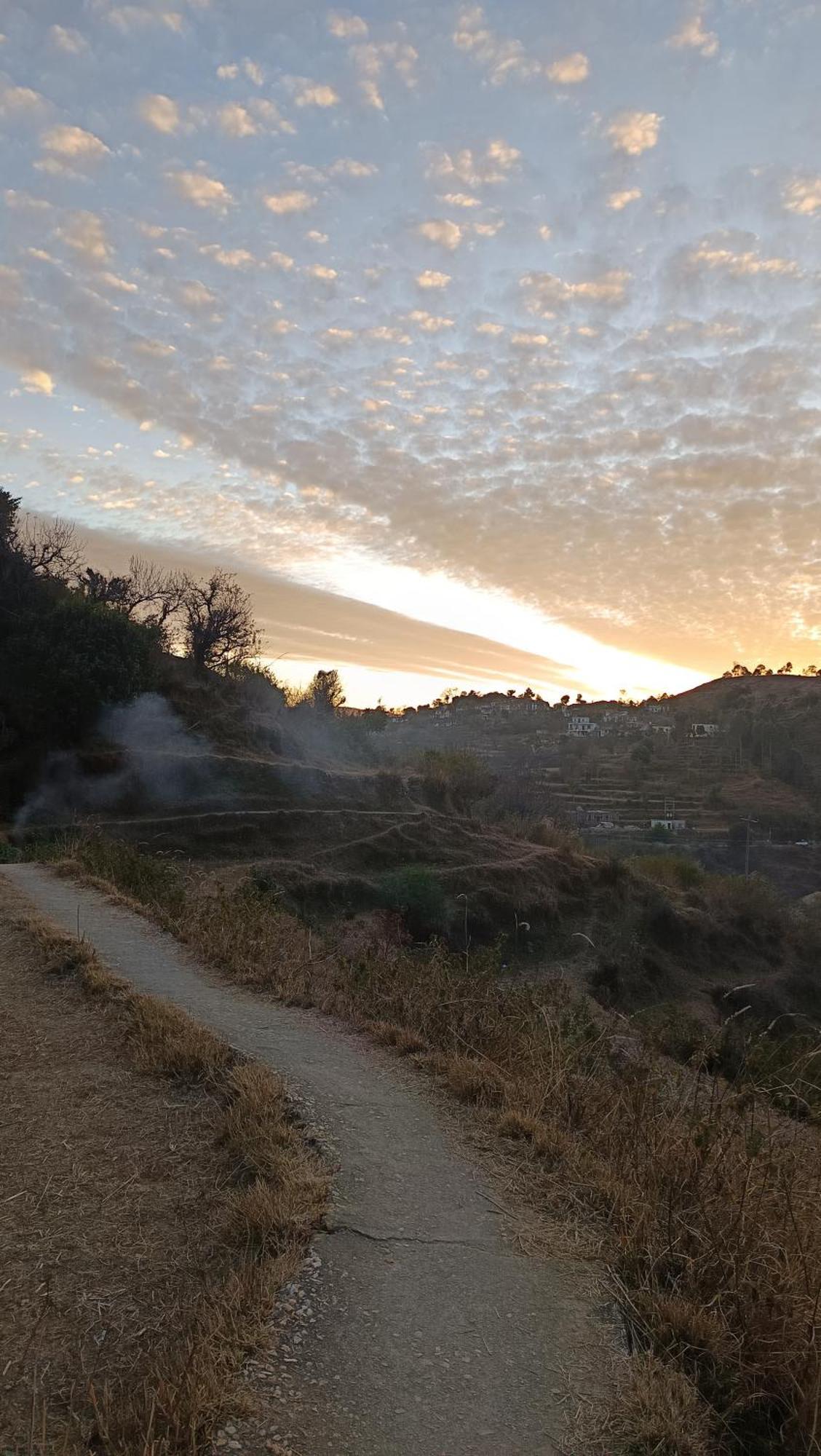 Dwarahat Village Farmstay- Babaji'S Cave 外观 照片