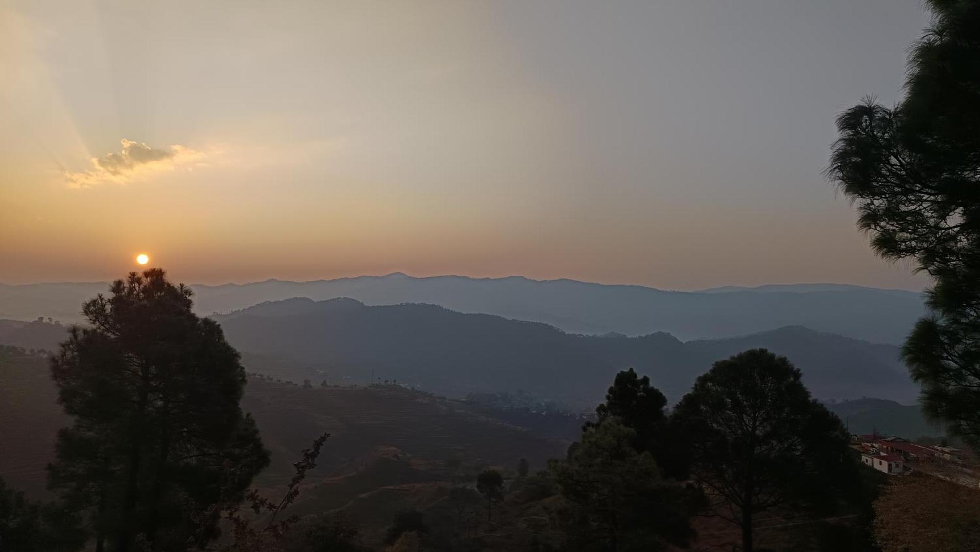 Dwarahat Village Farmstay- Babaji'S Cave 外观 照片